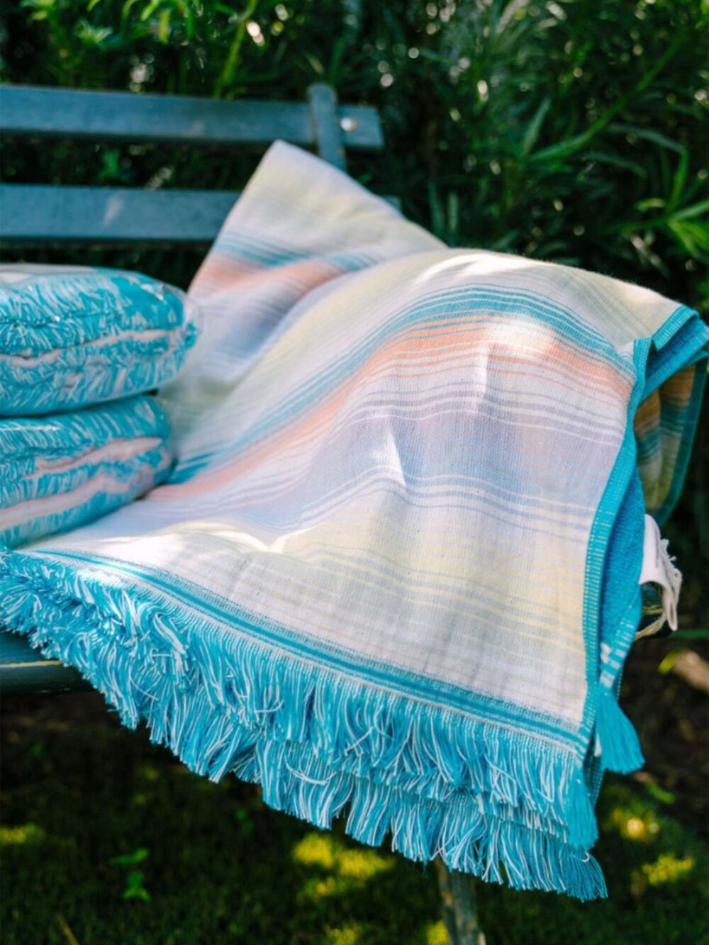 Toujours Blanket